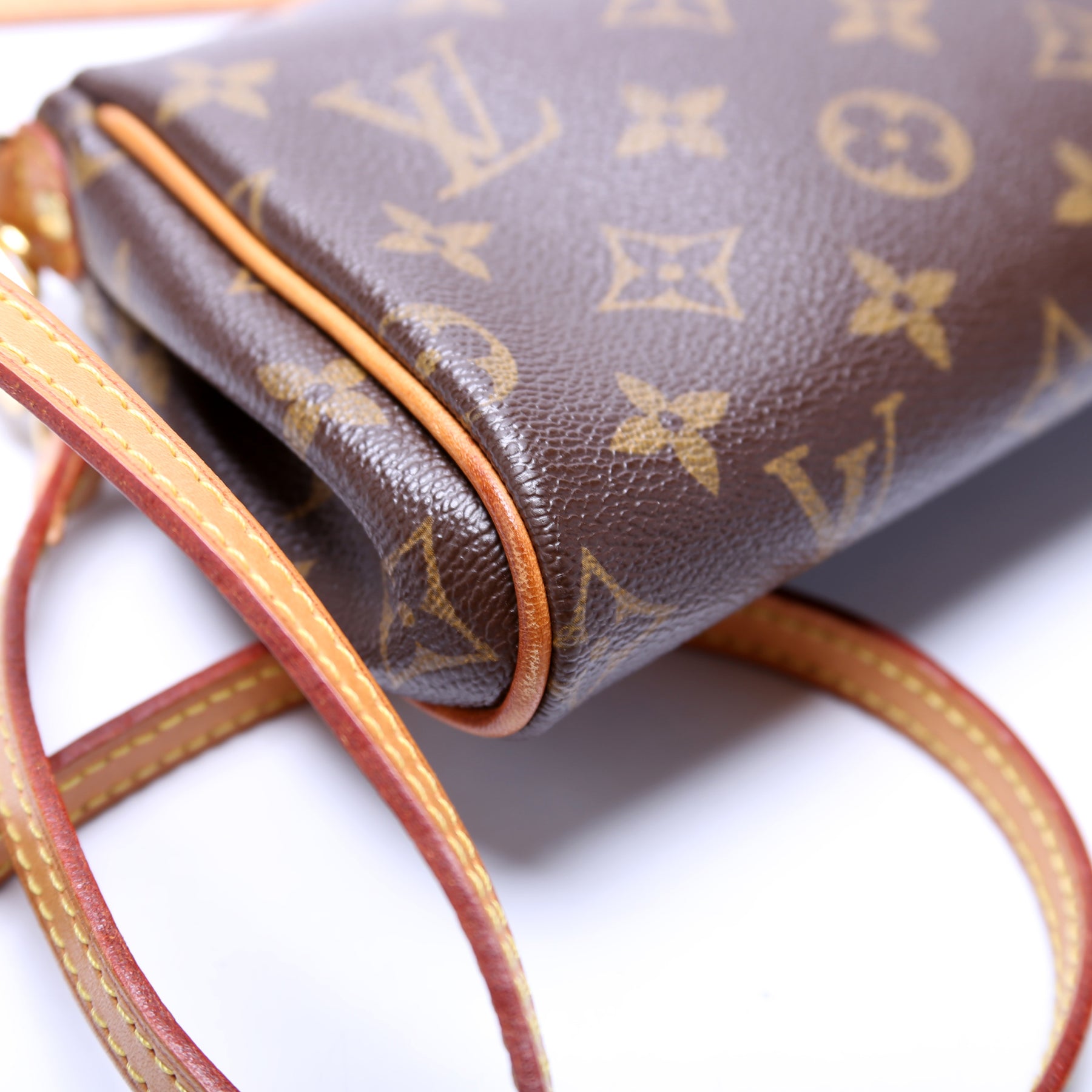 Eva Clutch Monogram – Keeks Designer Handbags