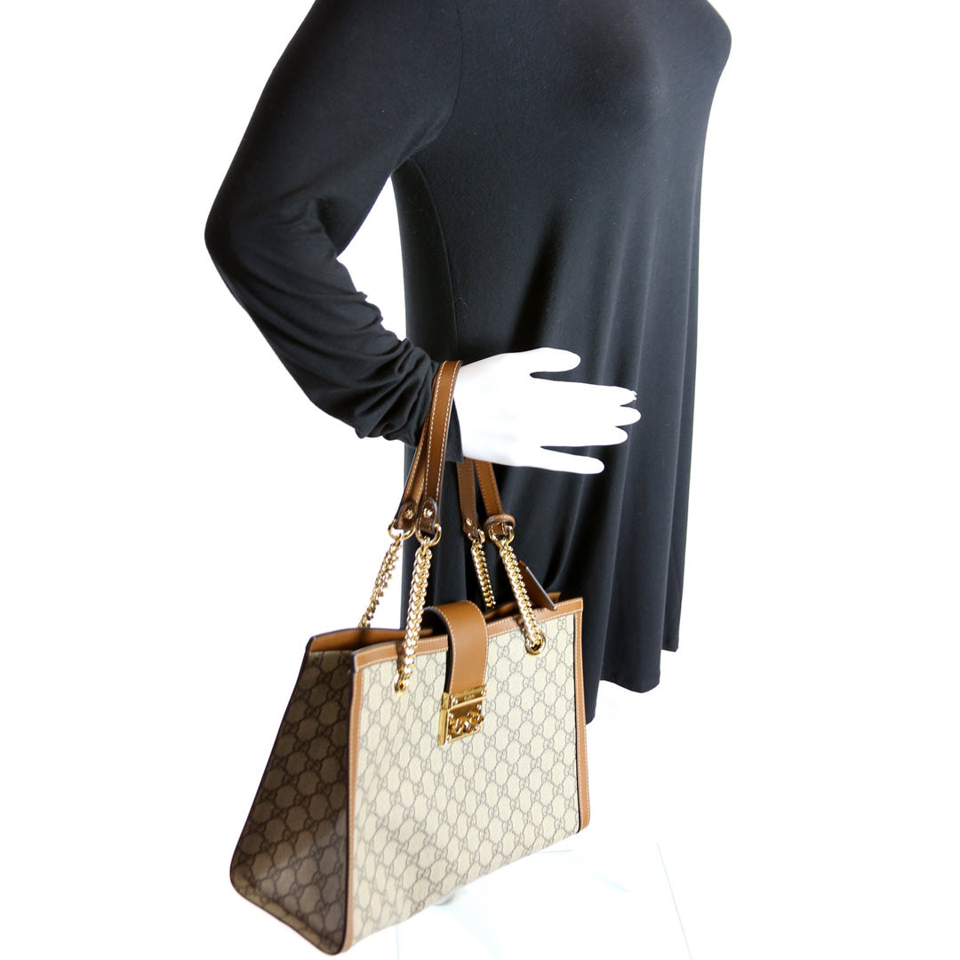 479197 Padlock GG Shoulder Medium