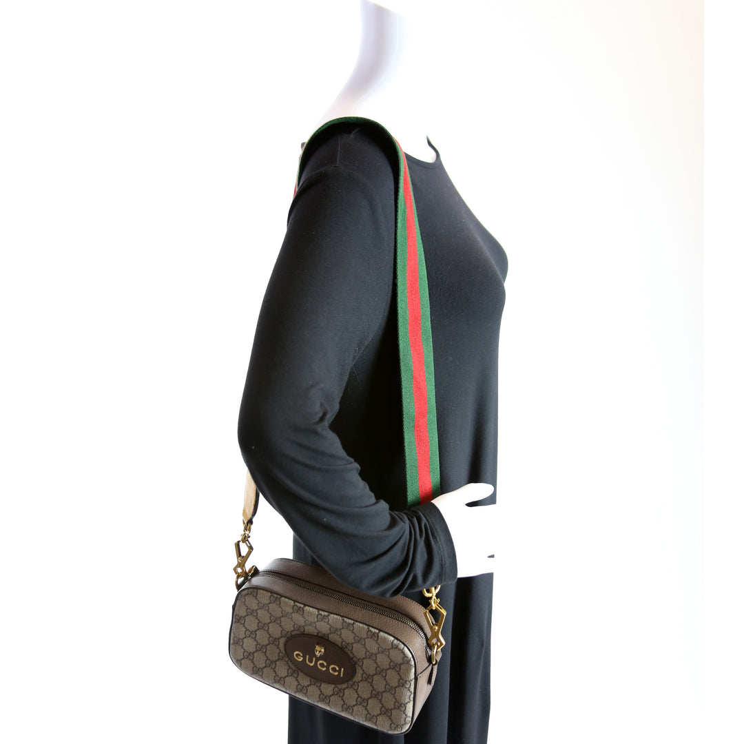 476466 GG Supreme Messenger Bag