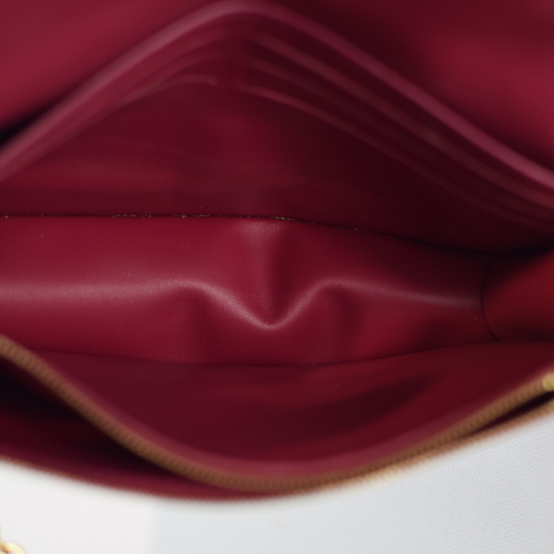 Louis Vuitton, Flore Chain Wallet Fuchsia, rubberised co…