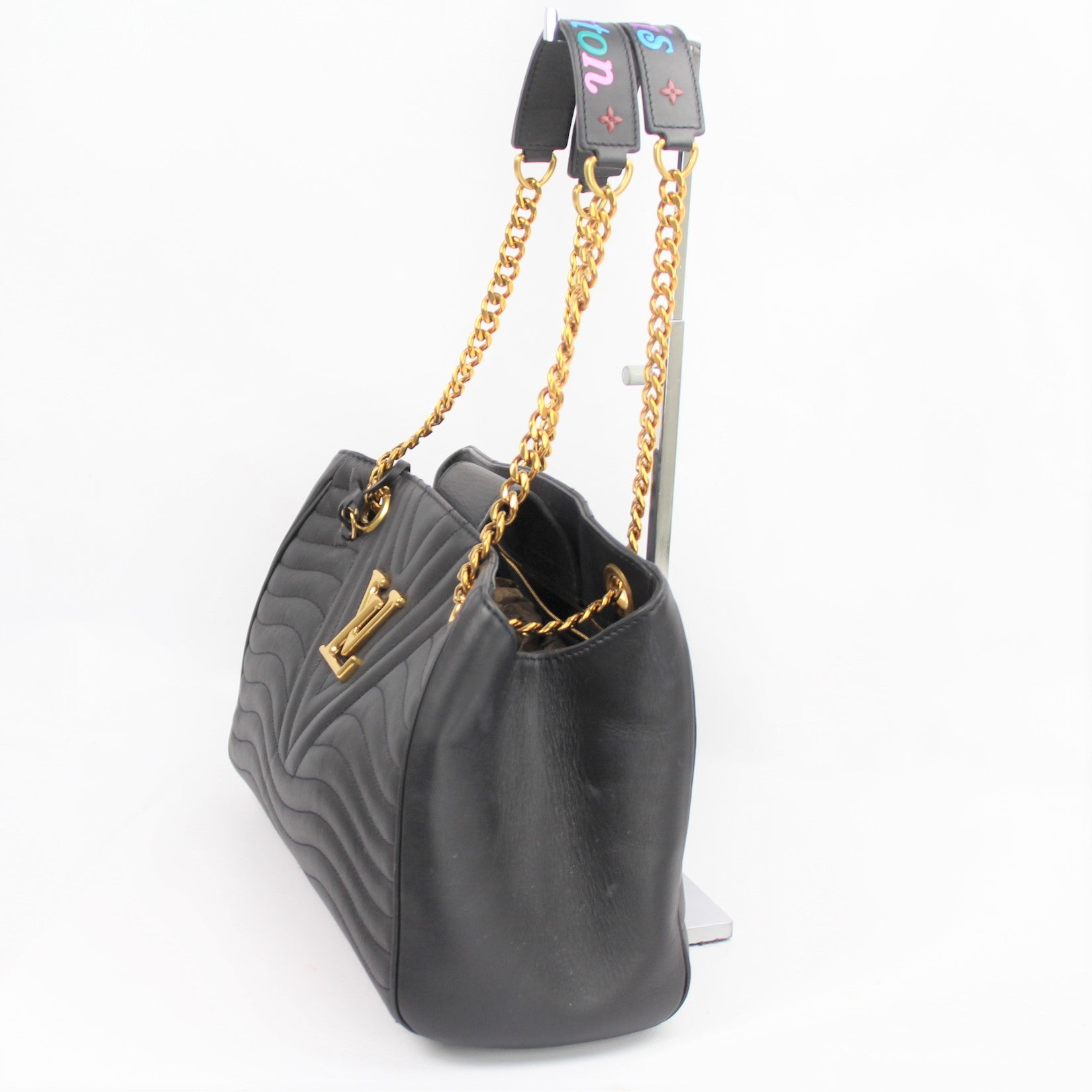 Louis Vuitton New Wave Chain Tote - Black Totes, Handbags - LOU728588