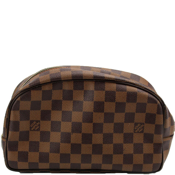 Louis Vuitton Toiletry Bag 25 review! Wear & Tear/What fits inside & is it  worth it? 