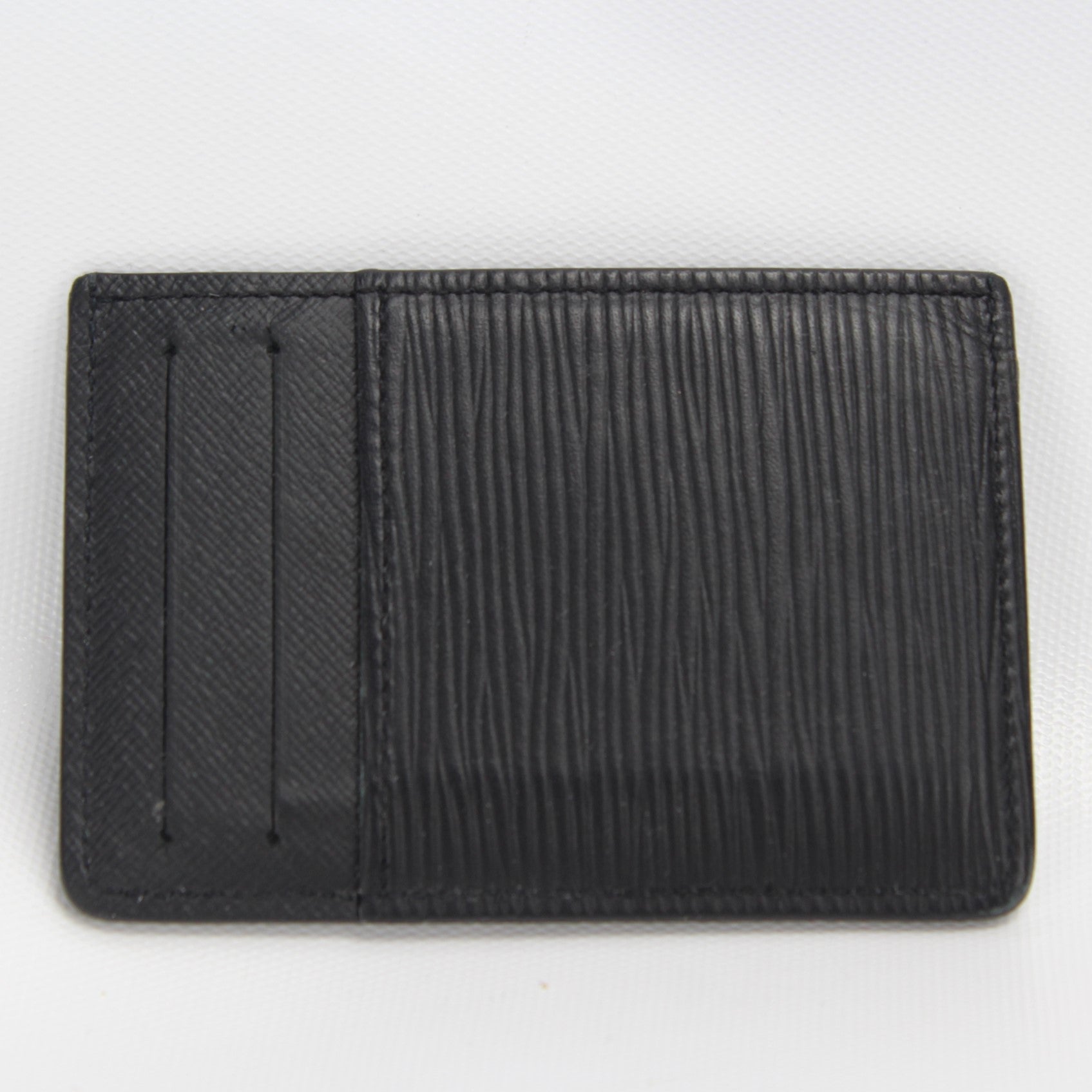 Louis Vuitton® Neo Card Holder Black. Size