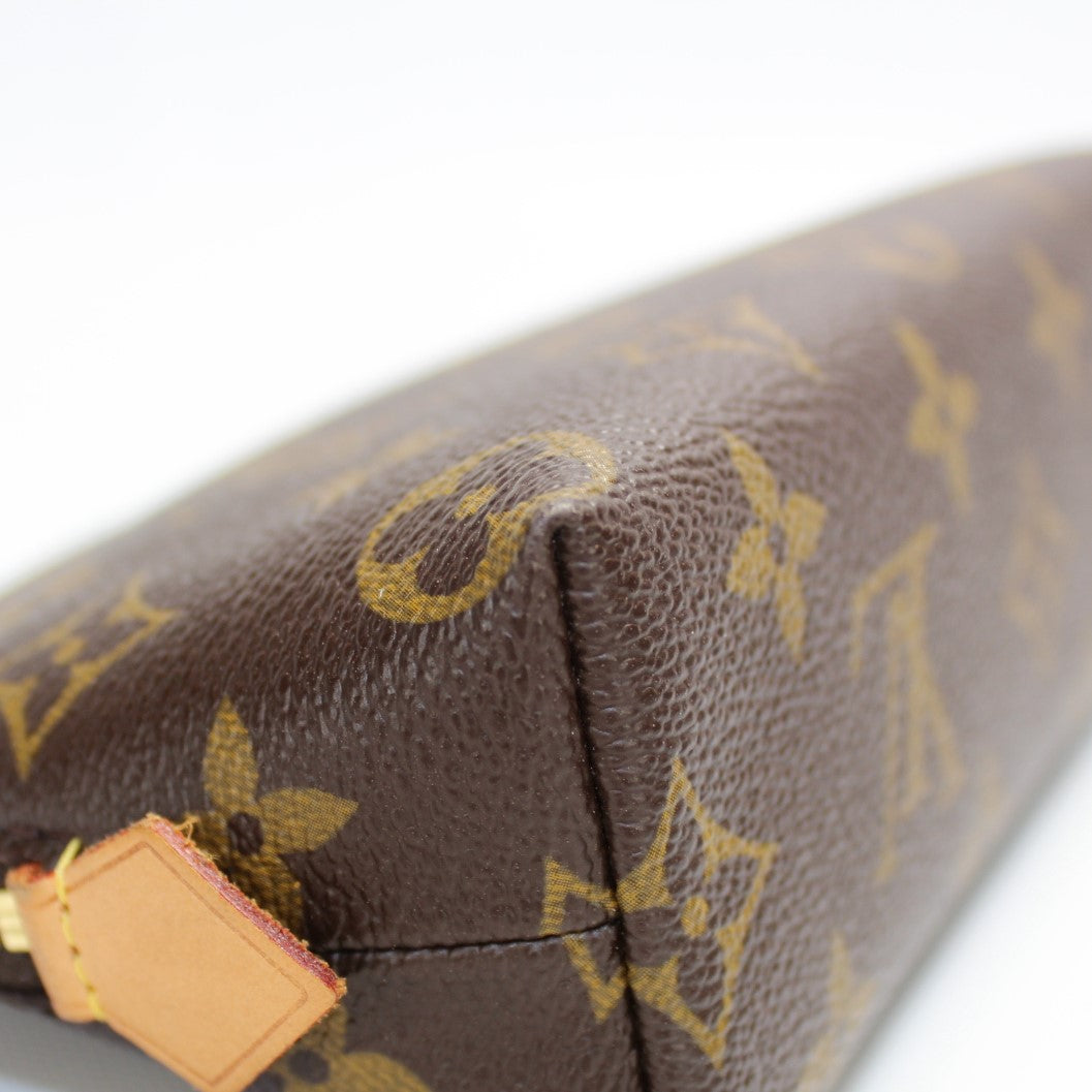 Louis Vuitton Monogram Cosmetic Pouch PM - AWL2194 – LuxuryPromise