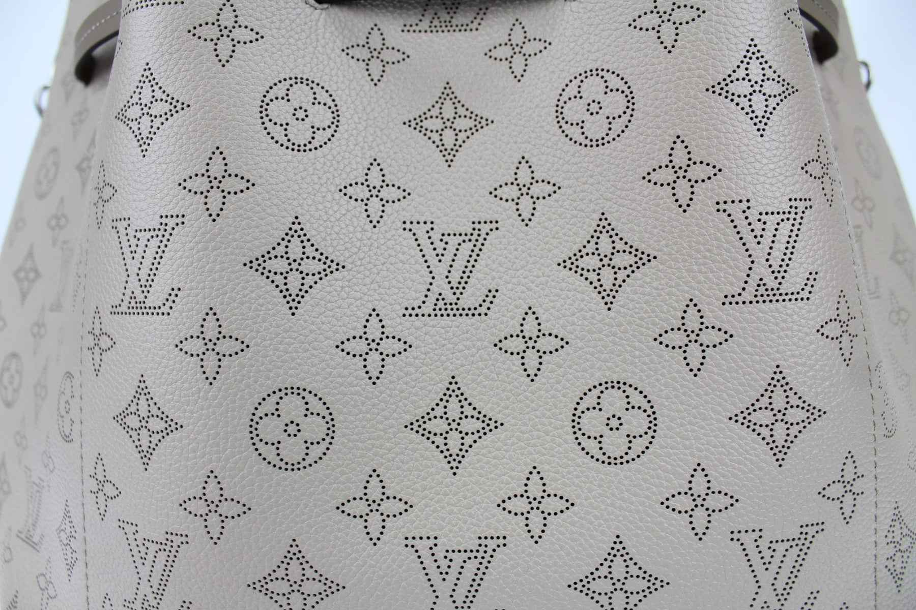 Girolata leather handbag Louis Vuitton Black in Leather - 25073961